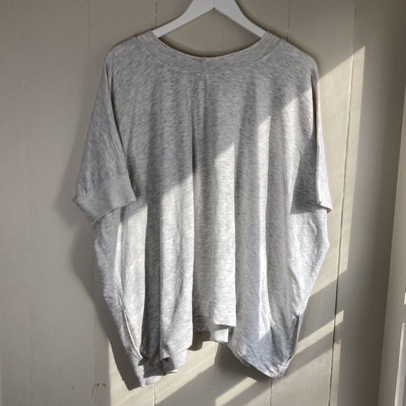 Dolan Los Angeles French terry sweatshirt style poncho with pockets - Picture 5 of 8